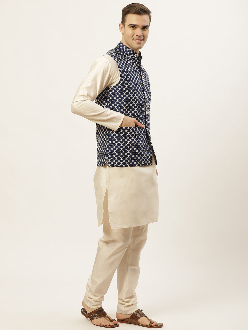 Jompers Men's Embroidered Nehru Jacket & Kurta Pyjama ( Navy )