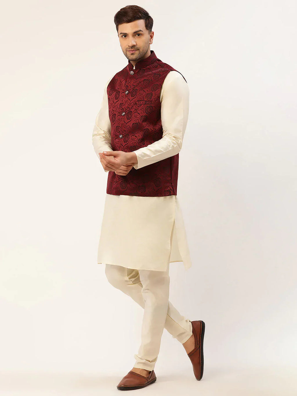 Jompers Men's Solid Kurta Pyjama With Maroon Floral Embroidered Nehru Jacket