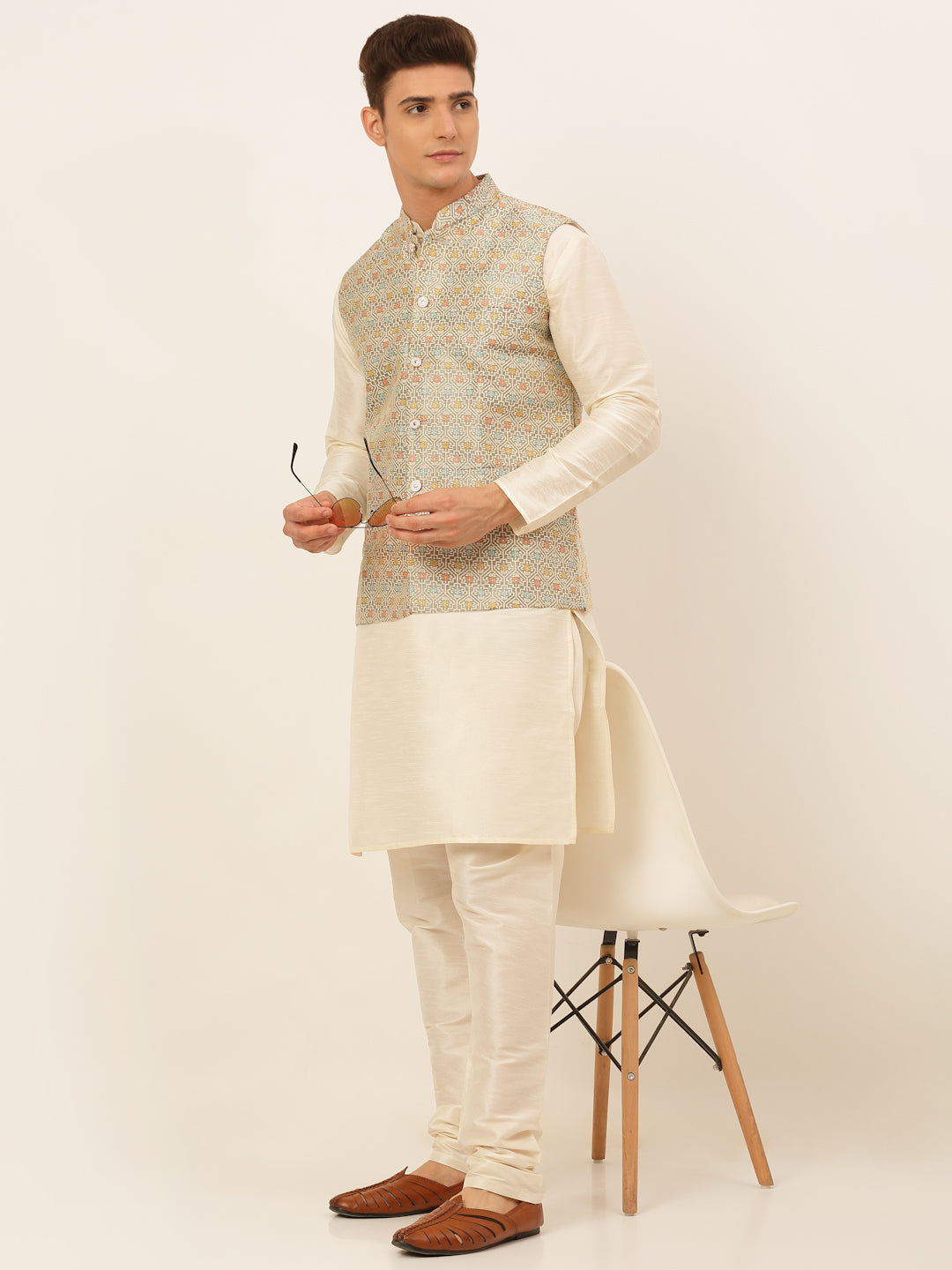 Jompers Men's Solid Kurta Pyjama With Nehru Jacket - Grey