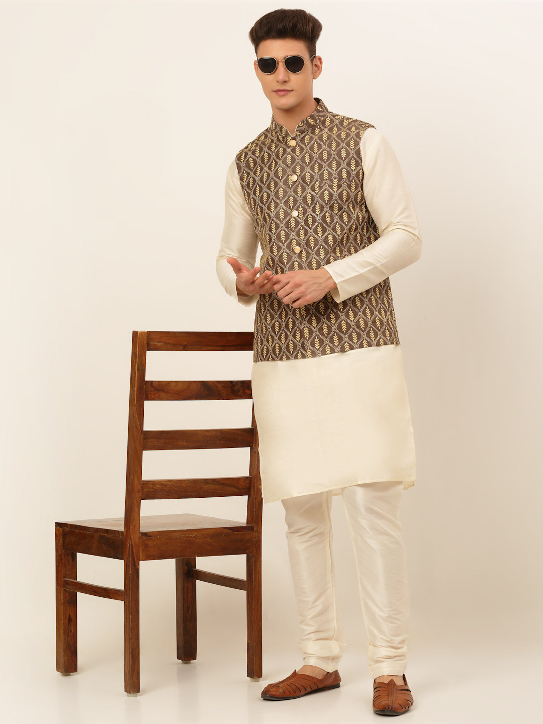 Jompers Men's Solid Kurta Pyjama With Nehru Jacket - Brown
