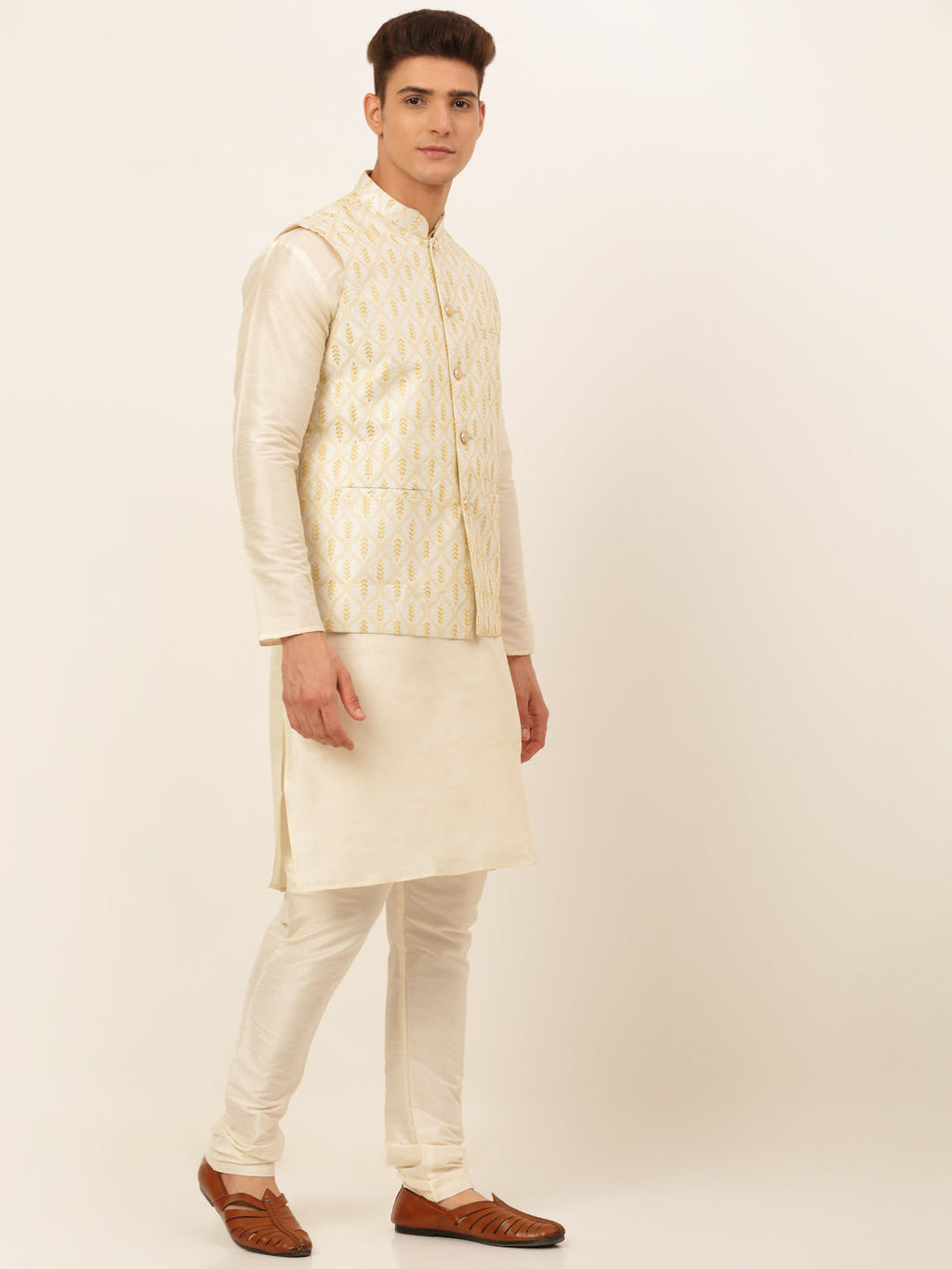 Jompers Men's Solid Kurta Pyjama With Nehru Jacket - Silver
