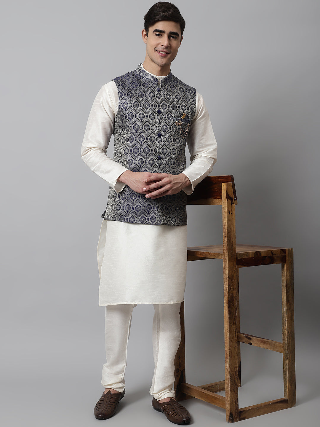 Jompers Men's Off White Solid Kurta Pyjama with Navy Blue Woven Design Nehru Jacket