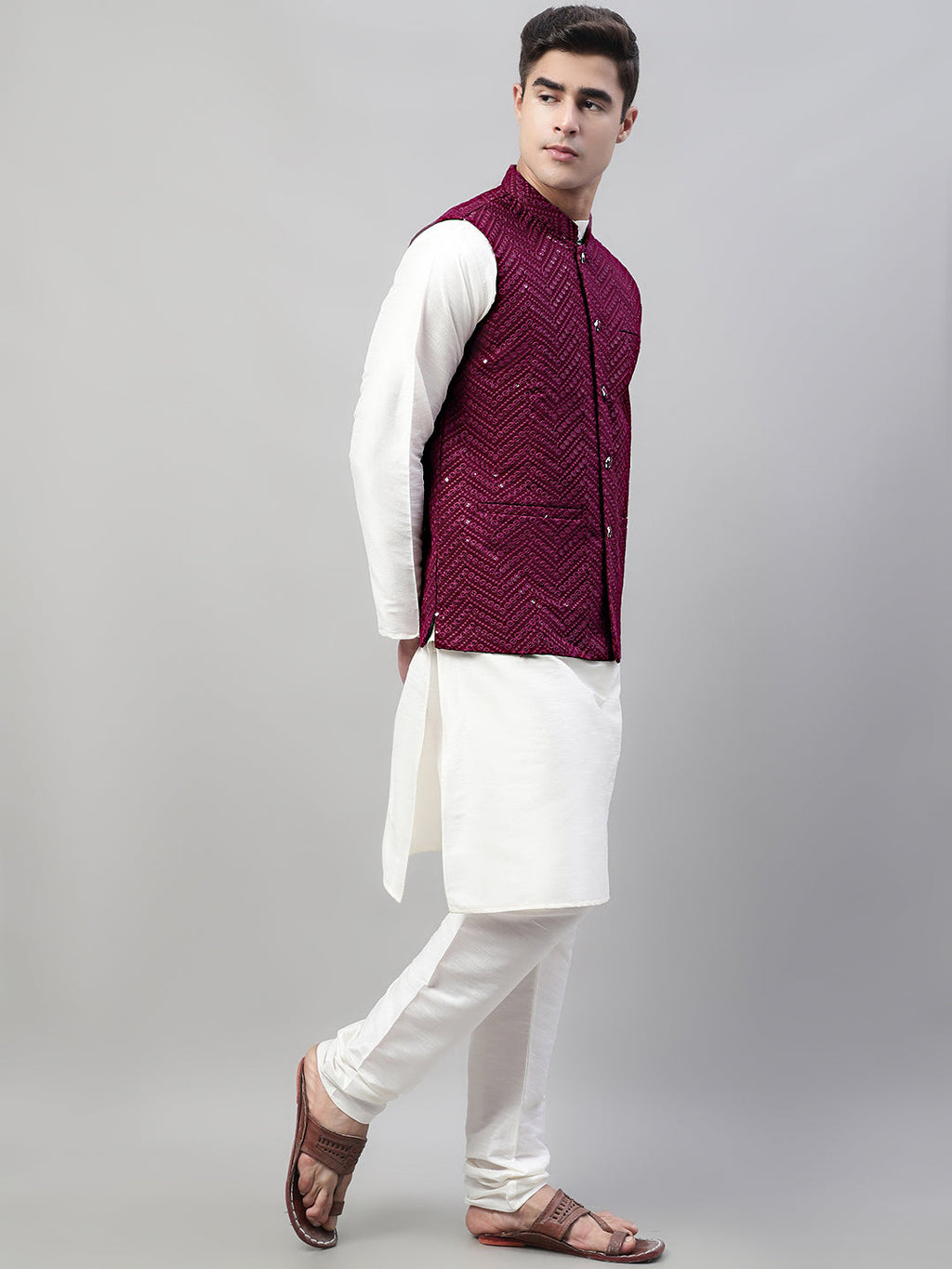 Jompers Men's White Solid Kurta Pyjama with Purple Embroidered Nehru Jacket