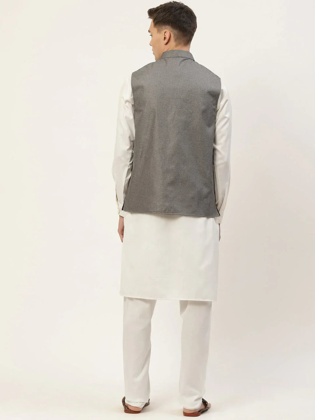 Jompers Men's Kurta Pyjama With Charcoal Grey Solid Nehru Jacket