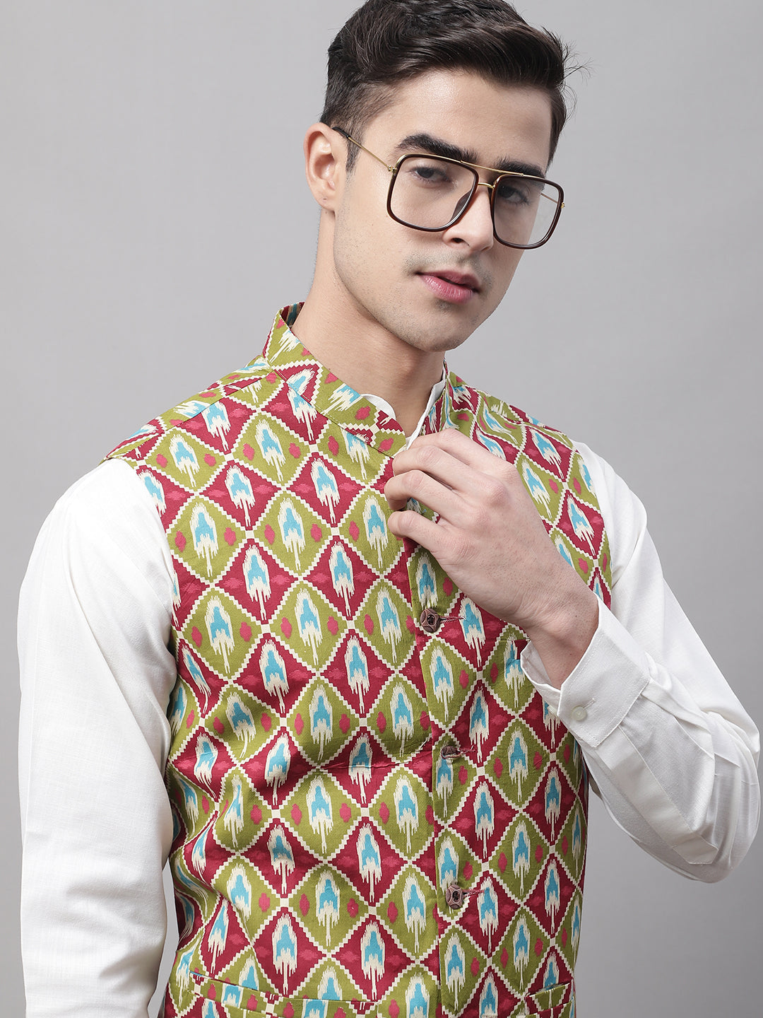Jompers Men's off-White Solid Kurta Pyjama with Olive Printed Nehru Jacket
