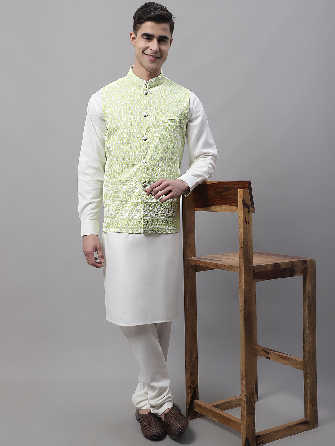 Jompers Men's off-White Solid Kurta Pyjama with Green Embroidered Nehru Jacket