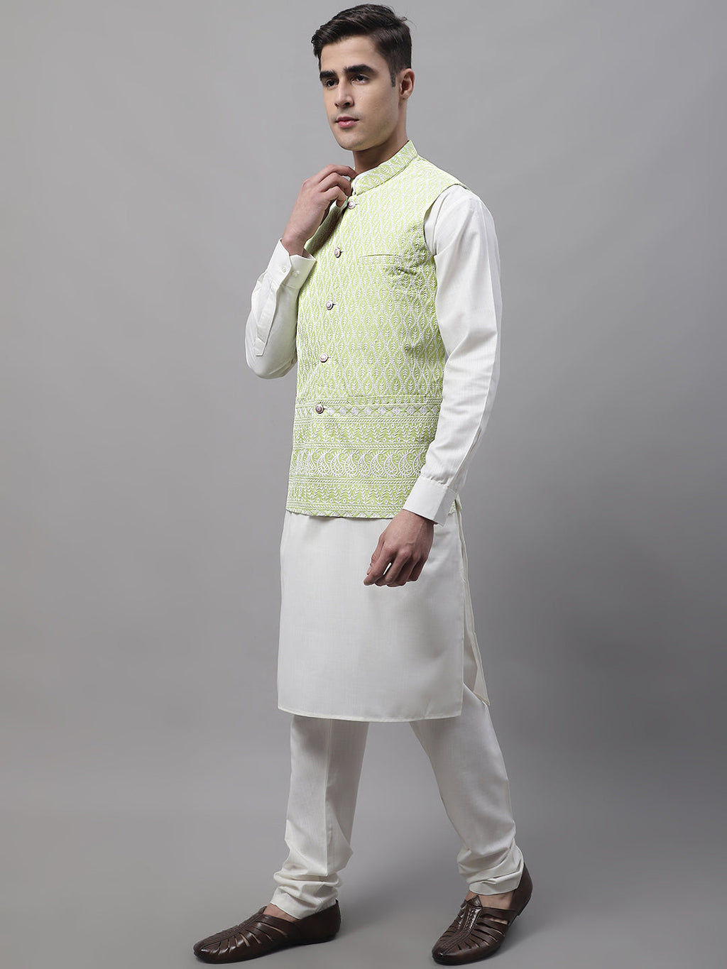 Jompers Men's off-White Solid Kurta Pyjama with Green Embroidered Nehru Jacket