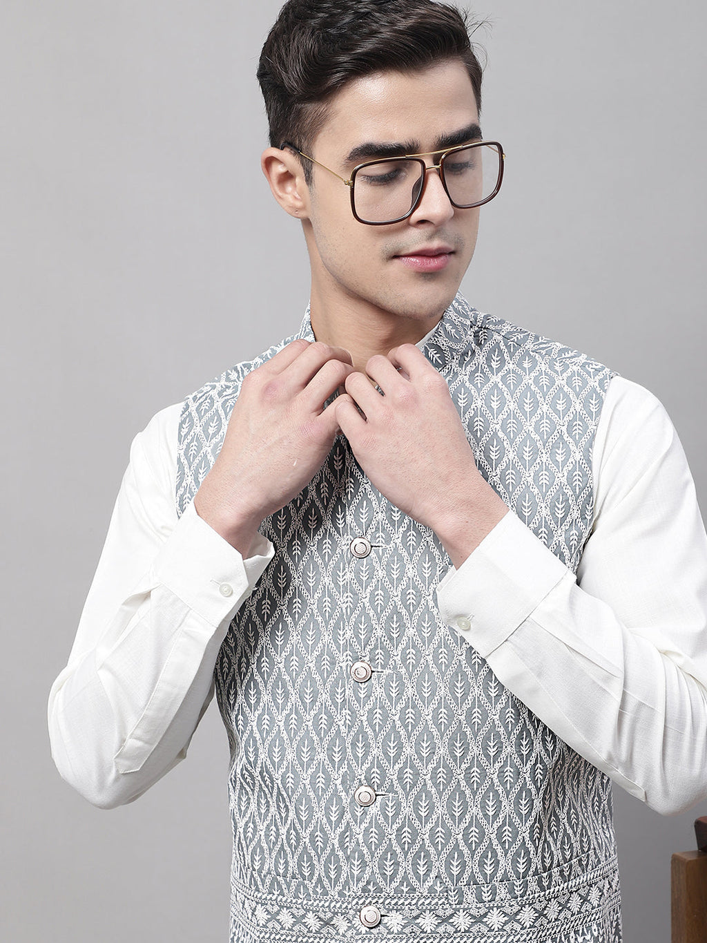 Jompers Men's off-White Solid Kurta Pyjama with Grey Embroidered Nehru Jacket