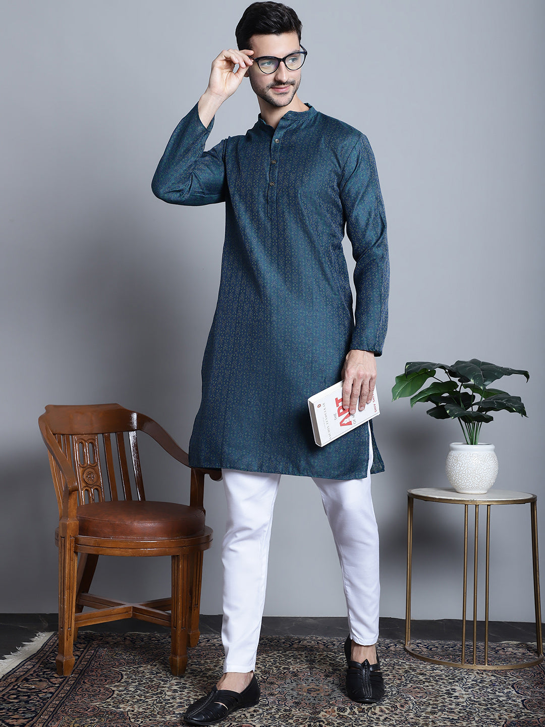 Jompers Men's Navy Blue Woven Design Kurta with Pyjamas