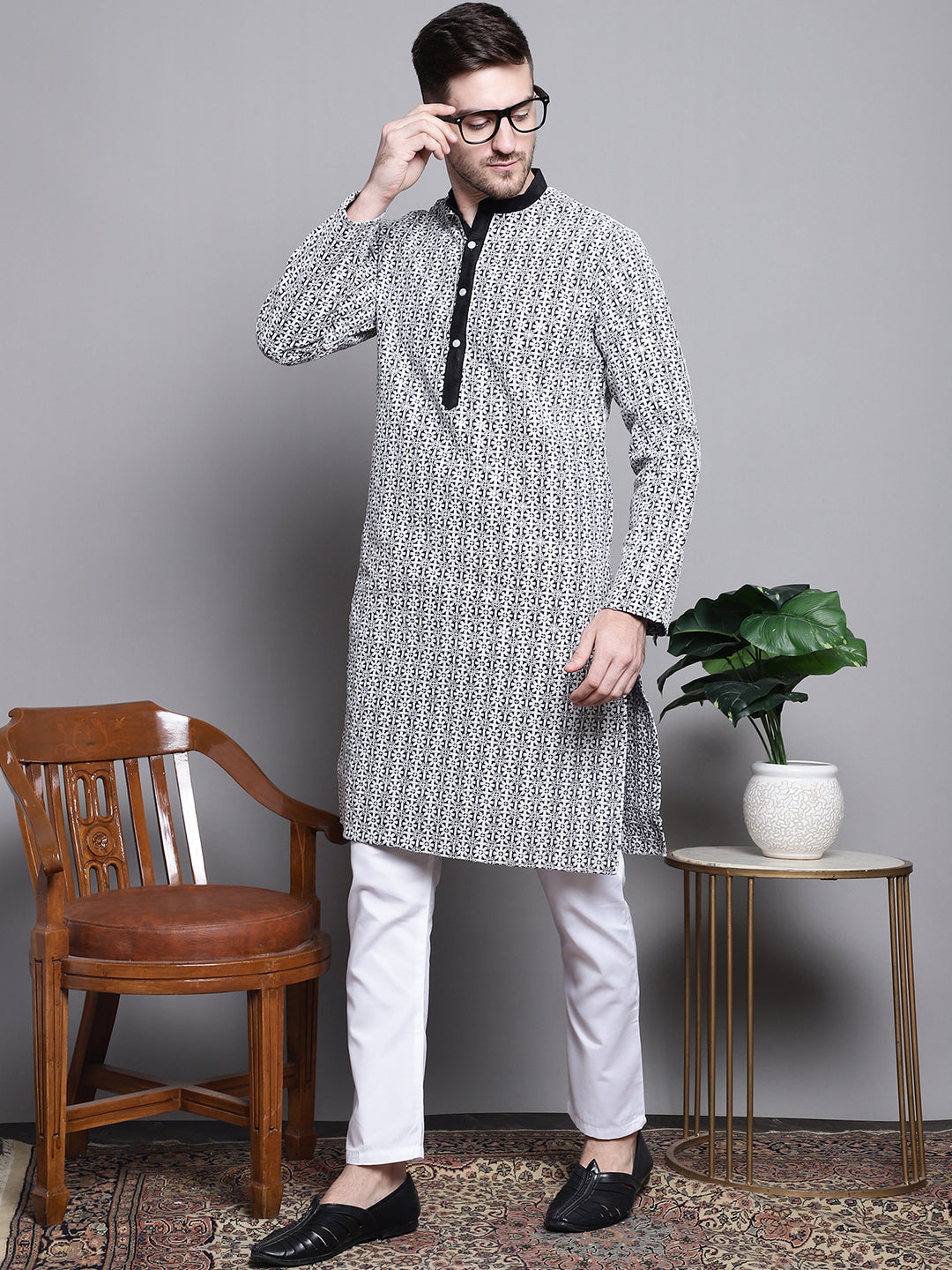 Jompers Men's Sequin Embroidered Silk Blend Kurta with Pyjamas - Black