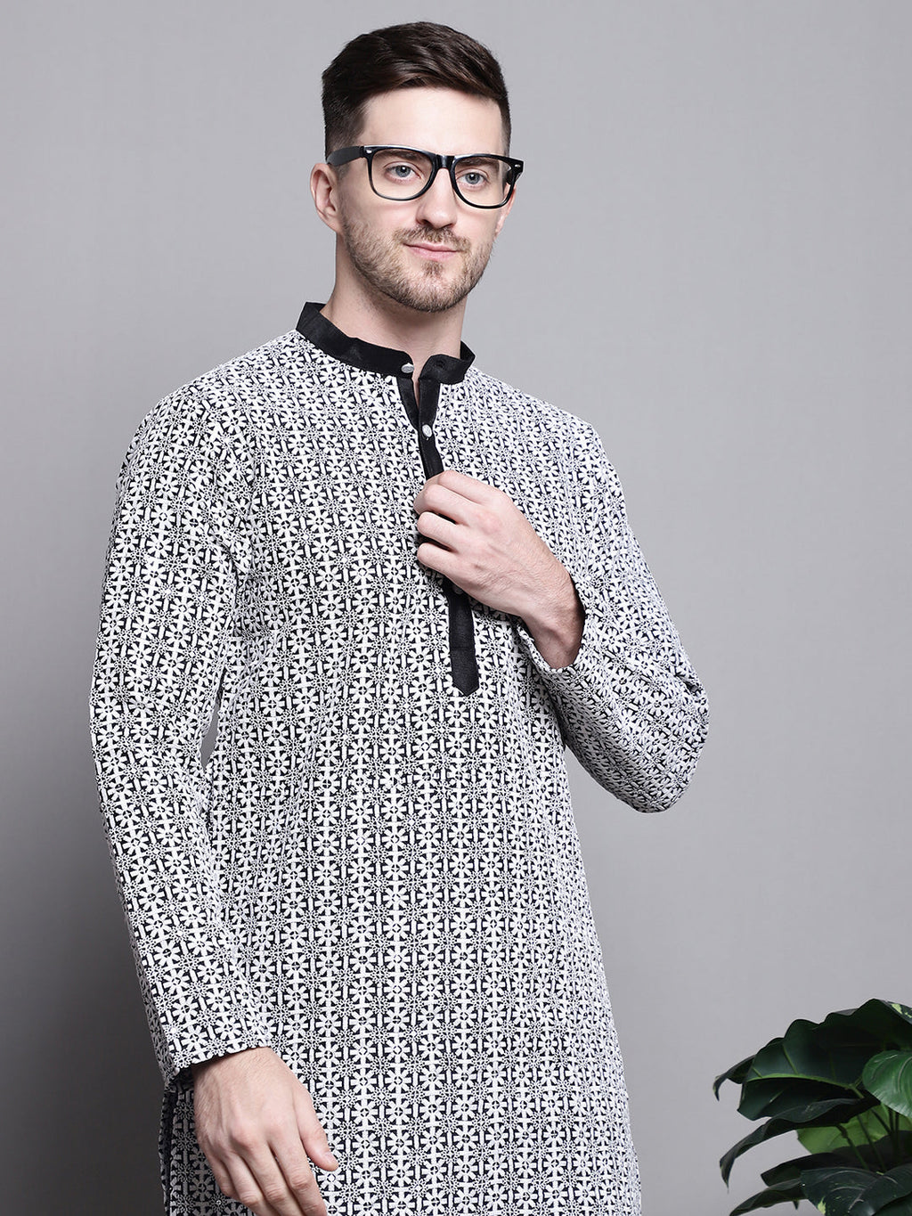 Jompers Men's Sequin Embroidered Silk Blend Kurta with Pyjamas - Black