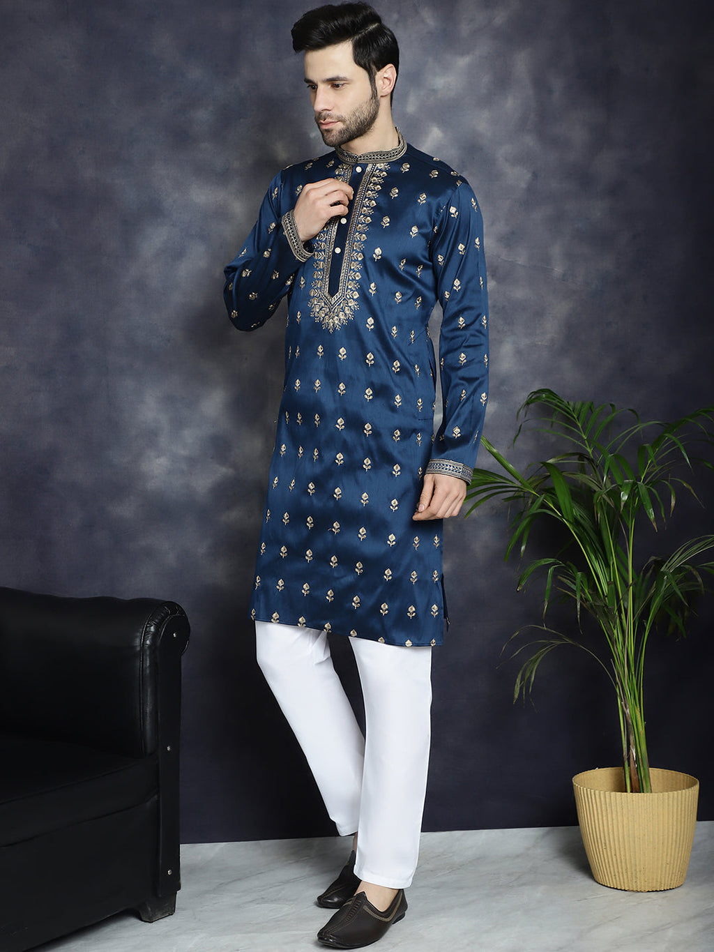 Jompers Men's Navy Blue Chikankari Embroidered Kurta With Pyjama
