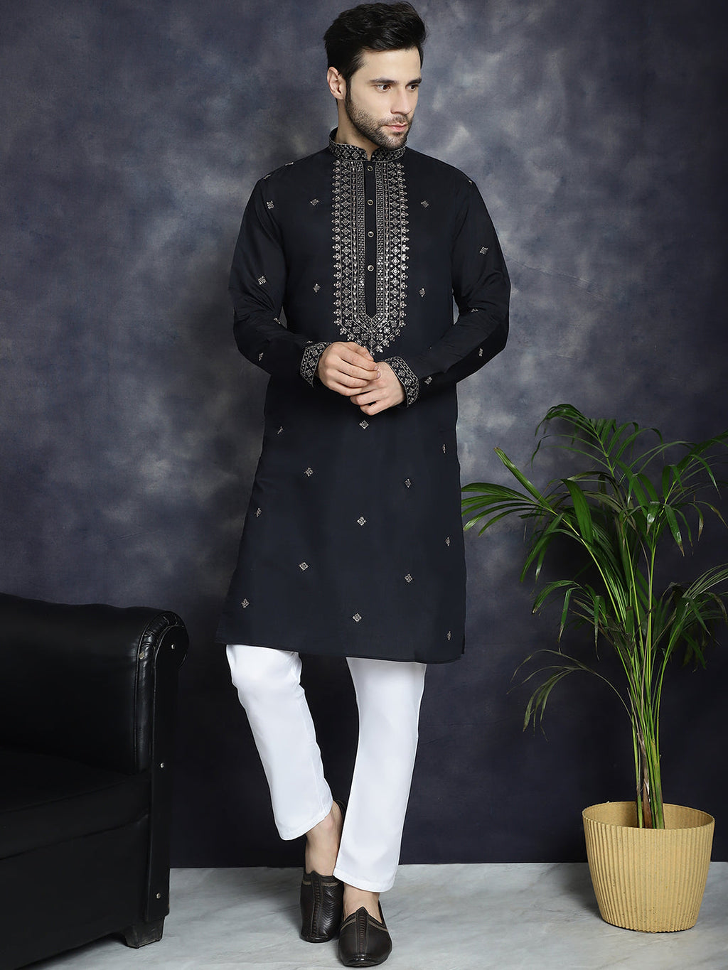 Jompers Men's Sequins Embroidered Kurta With Pyjama - Black