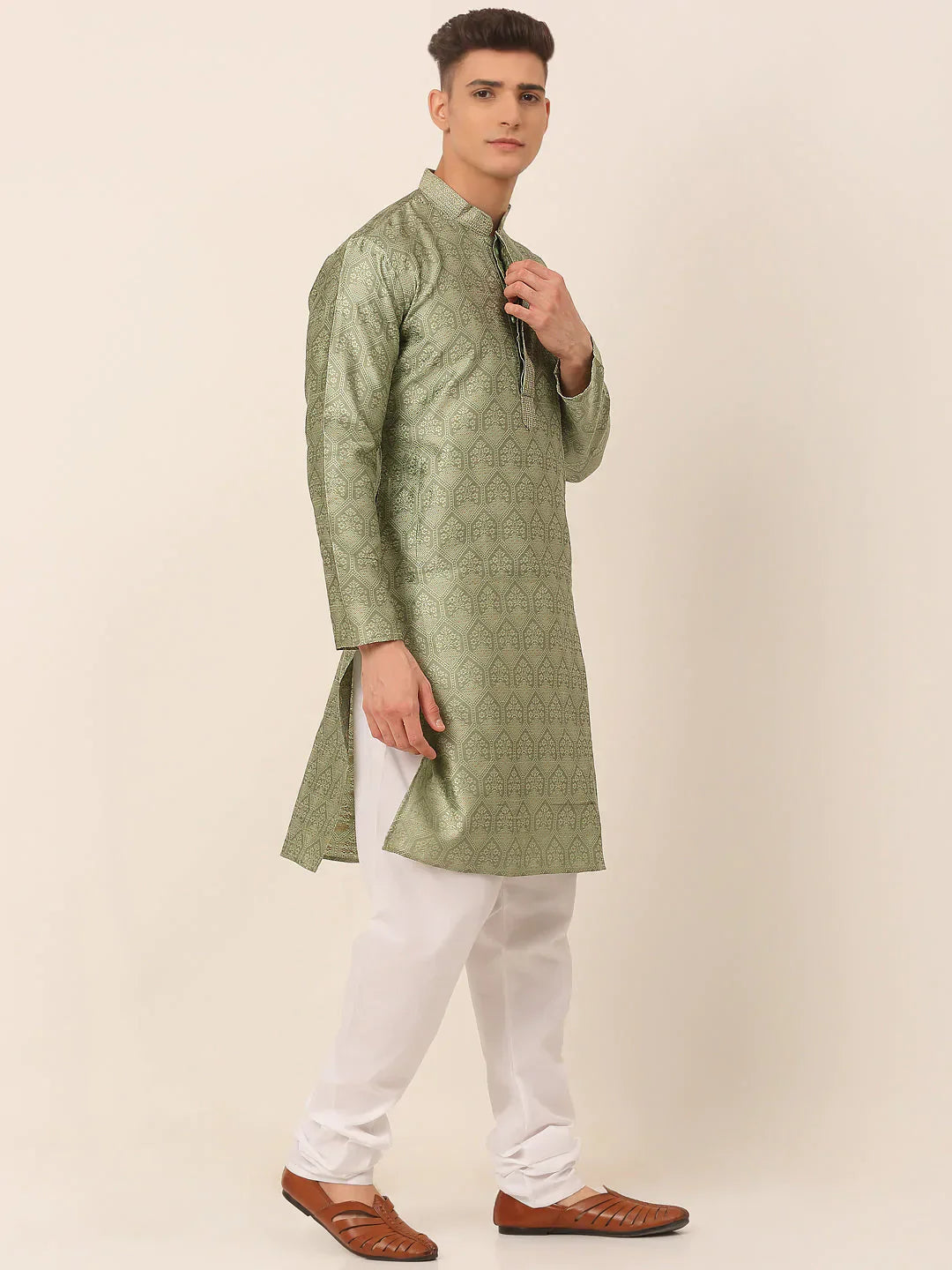 Jompers Men's Silk Blend Collar Embroidered Kurta Pyjama Set - Pista