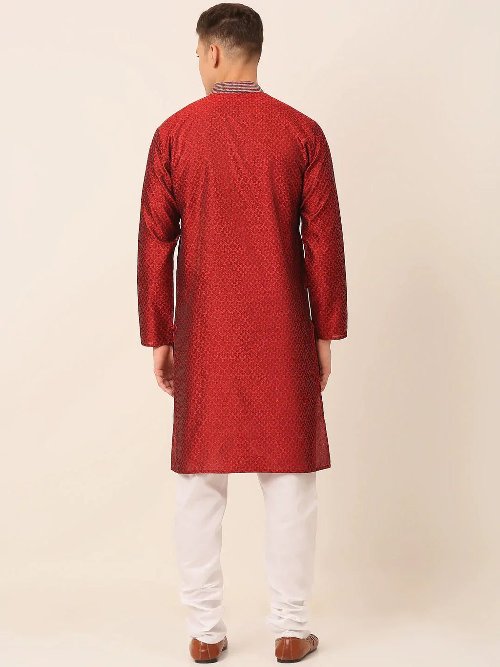Jompers Men's Silk Blend Collar Embroidered Kurta Pyjama Set - Maroon