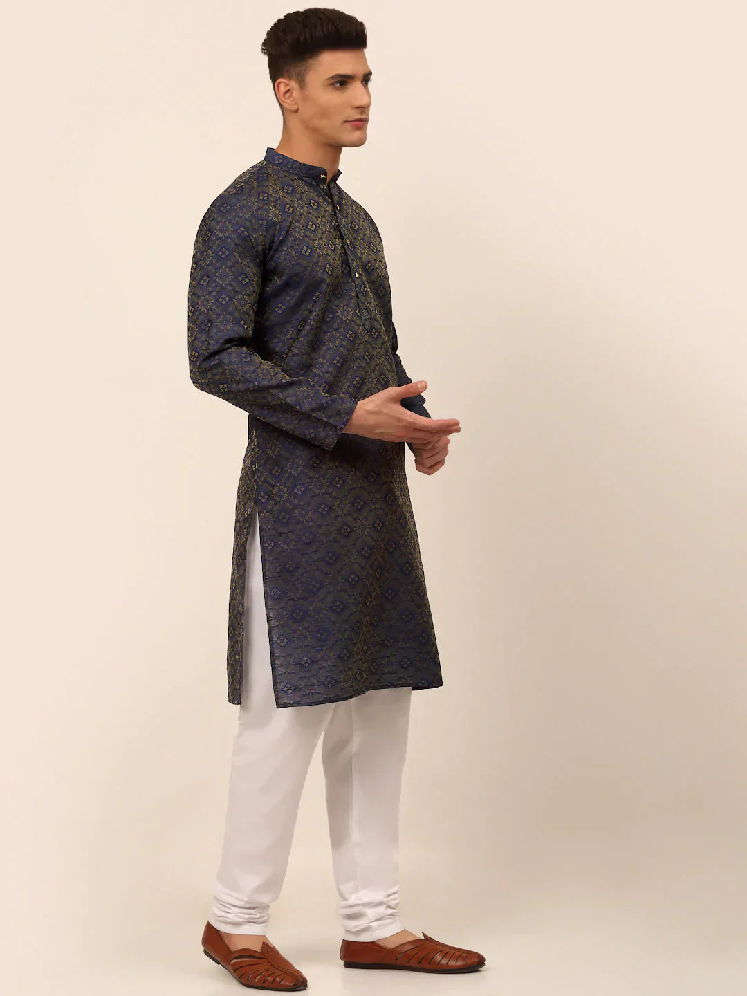 Jompers Men's Navy Blue Floral Printed Kurta with Churidar