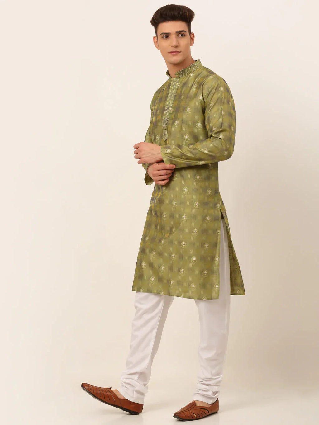 Jompers Men's Green Collar Embroidered Woven Design Kurta Pajama