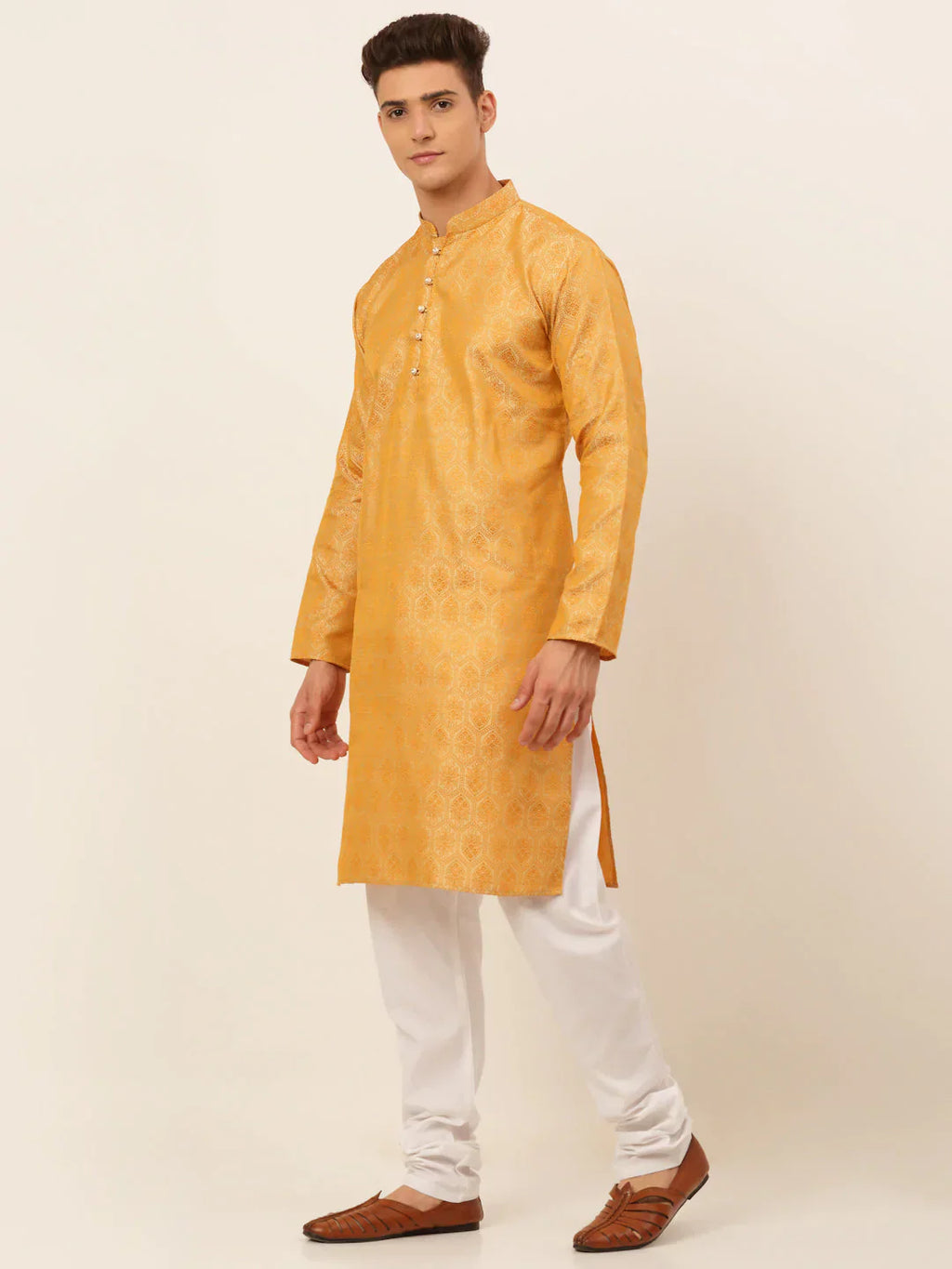 Jompers Men's Silver and Golden Woven Design Kurta Pajama