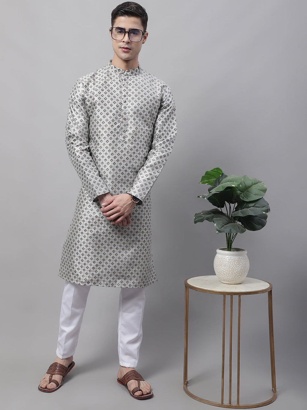 Jompers Men's Grey Printed Silk Blend Kurta Payjama