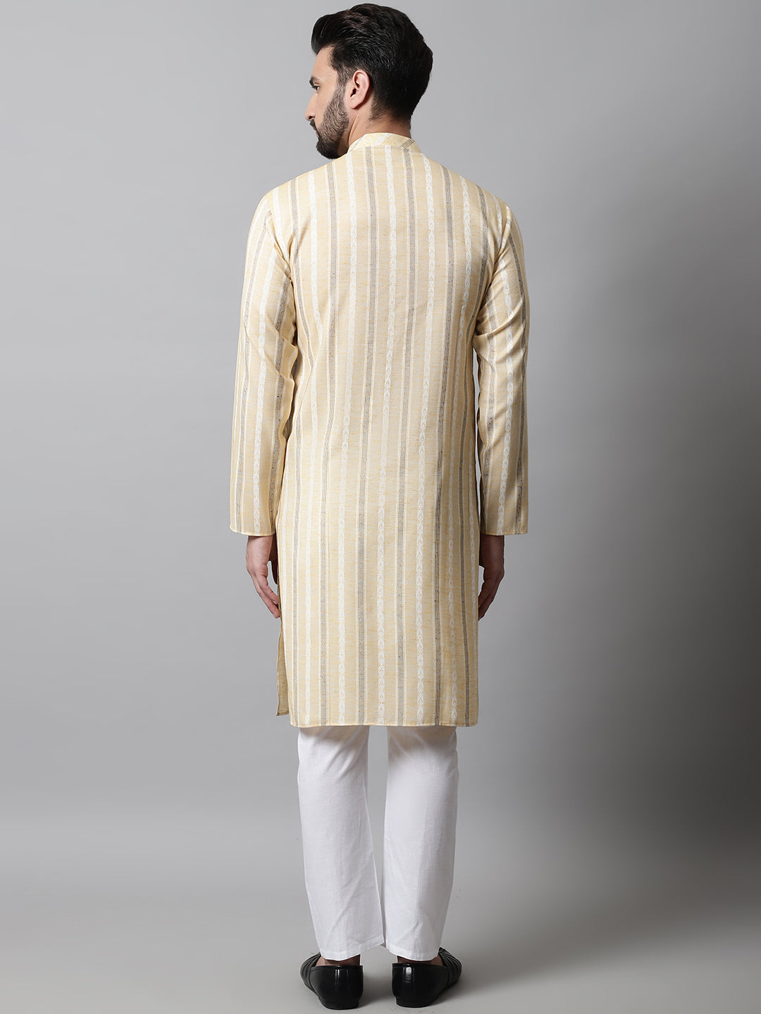 Jompers Men's Beige Geomatric Printed Kurta with Churidar