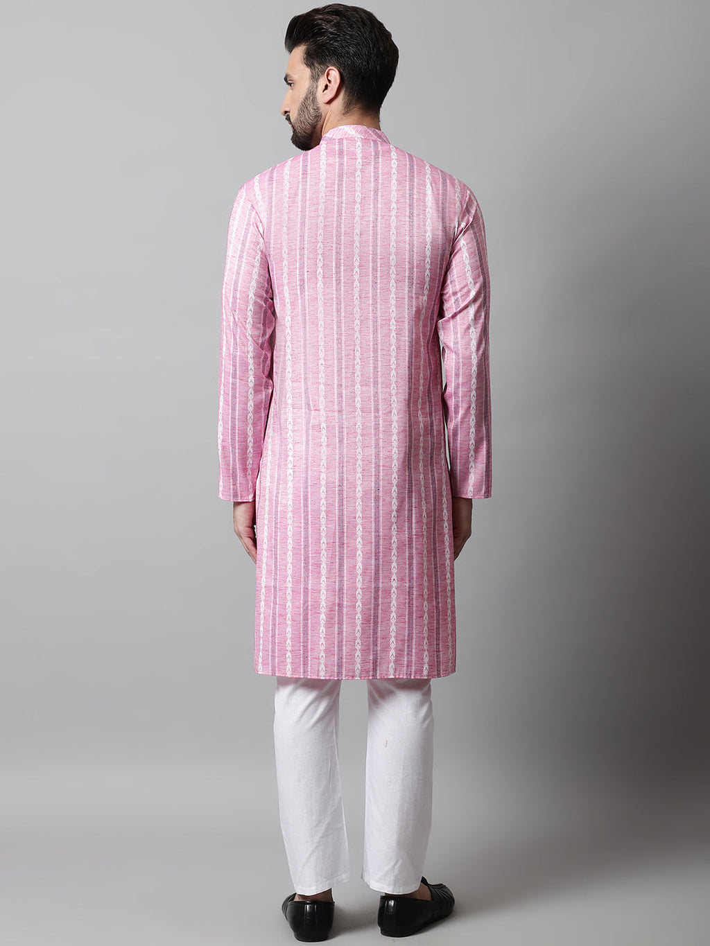 Jompers Men's Pink Geomatric Printed Kurta with Churidar