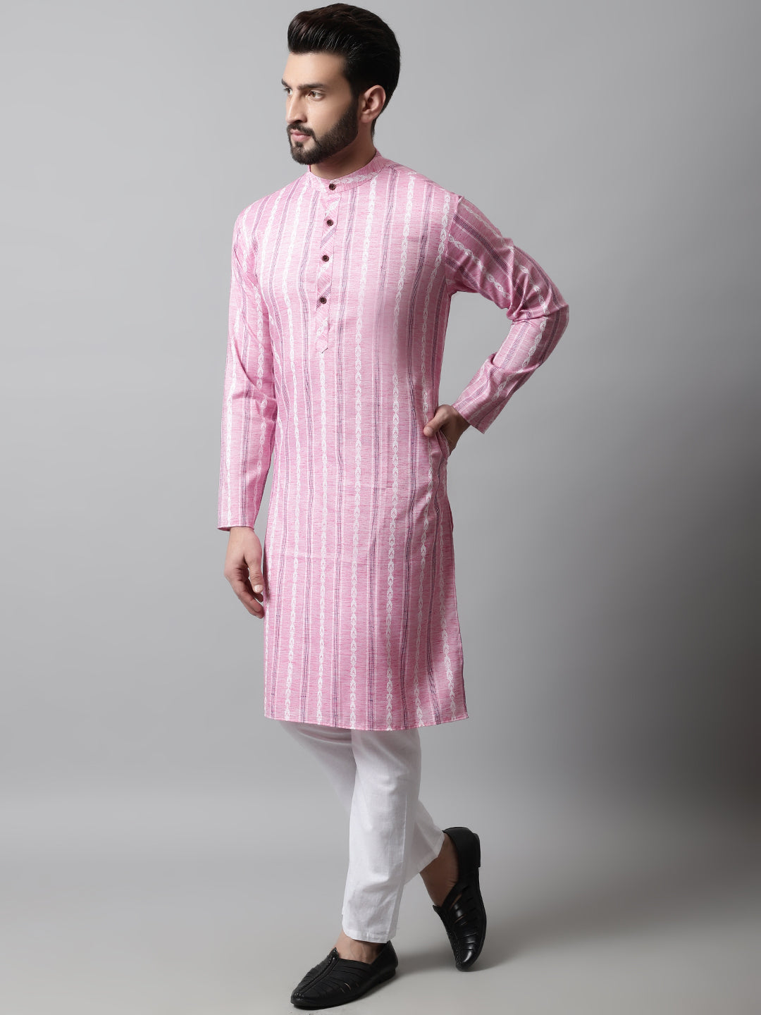 Jompers Men's Pink Geomatric Printed Kurta with Churidar