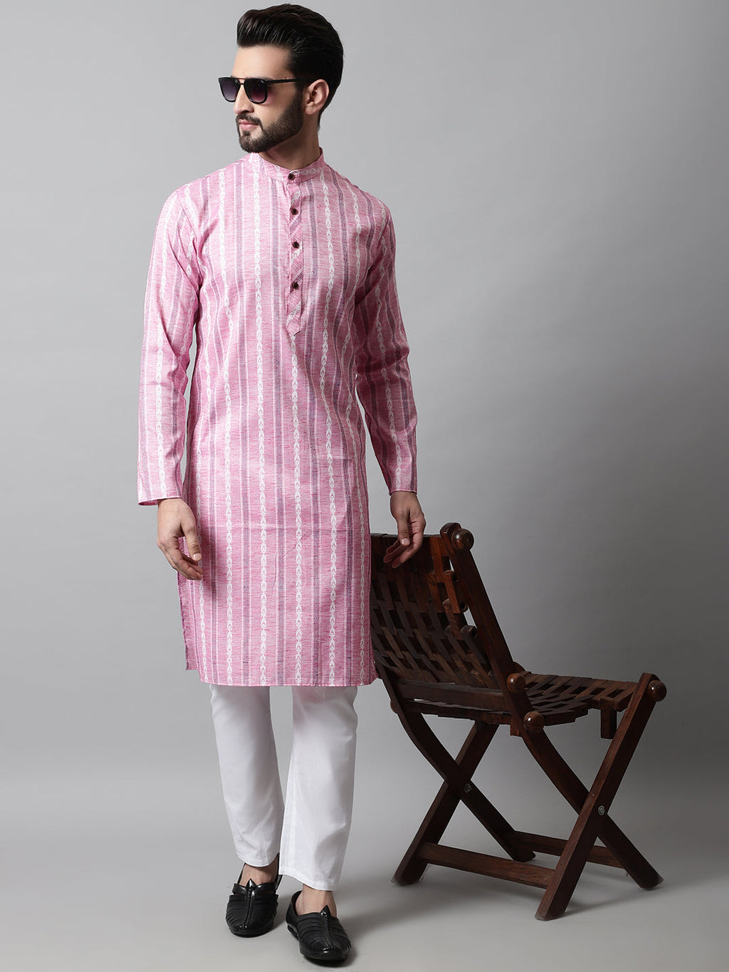 Jompers Men's Pink Geomatric Printed Kurta with Churidar