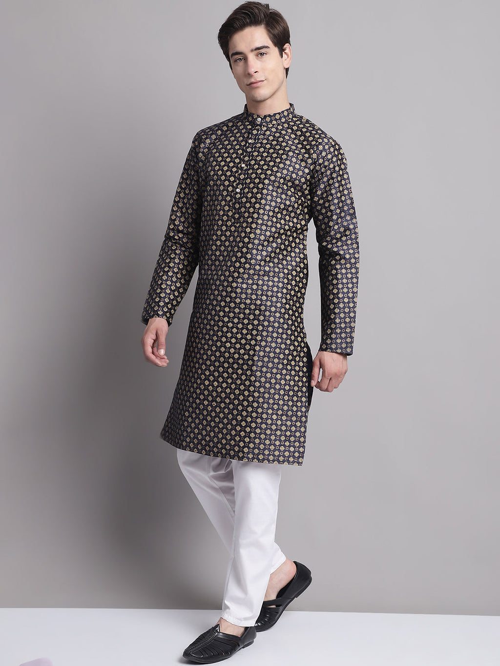 Jompers Men's Black Printed Silk Blend Kurta Payjama