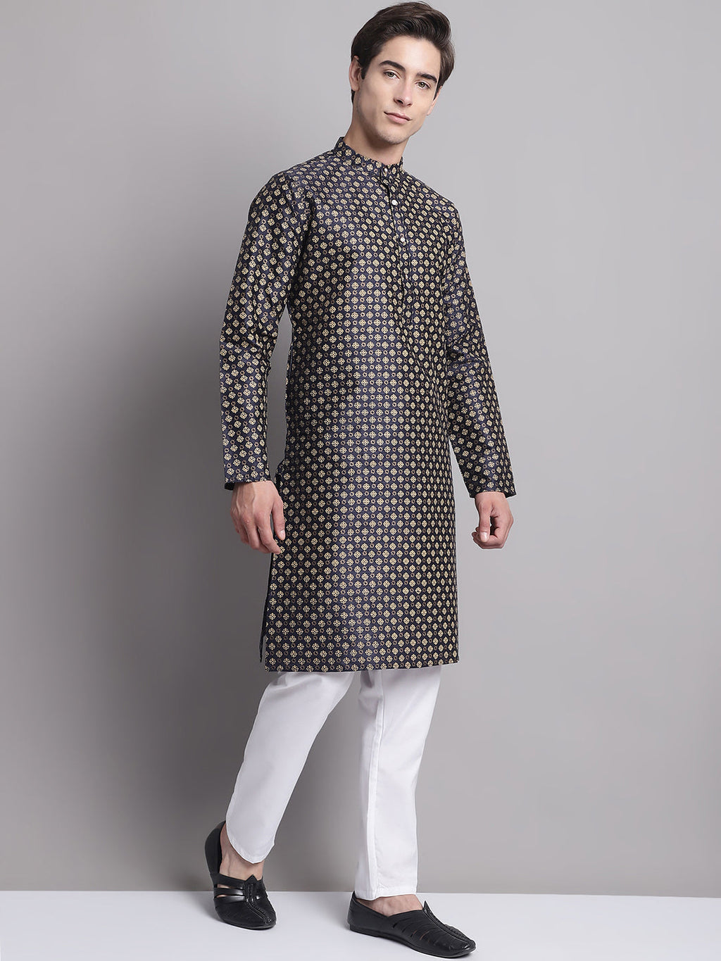 Jompers Men's Black Printed Silk Blend Kurta Payjama