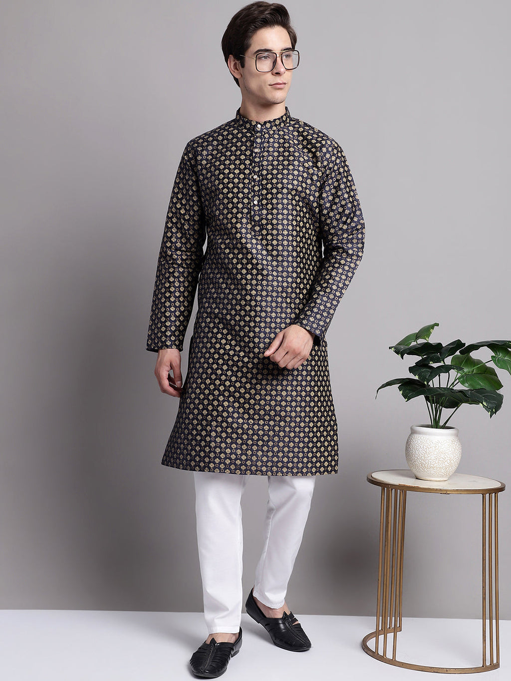 Jompers Men's Navy Blue Printed Silk Blend Kurta Payjama