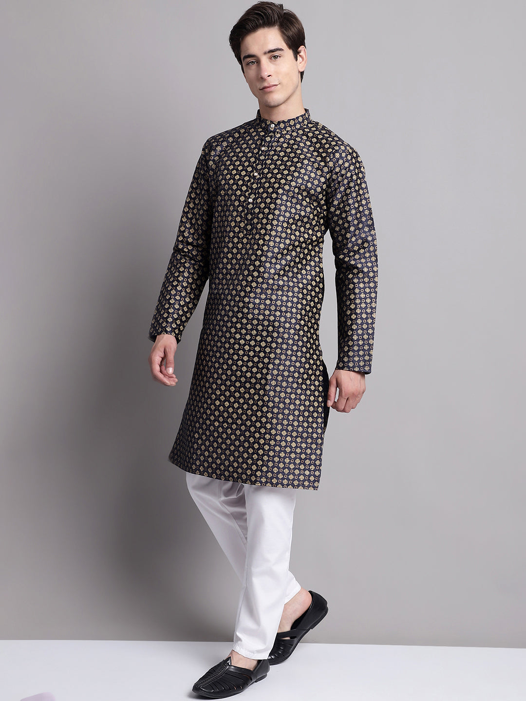 Jompers Men's Navy Blue Printed Silk Blend Kurta Payjama