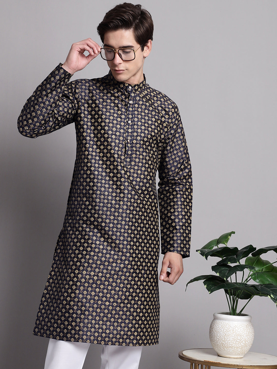 Jompers Men's Navy Blue Printed Silk Blend Kurta Payjama