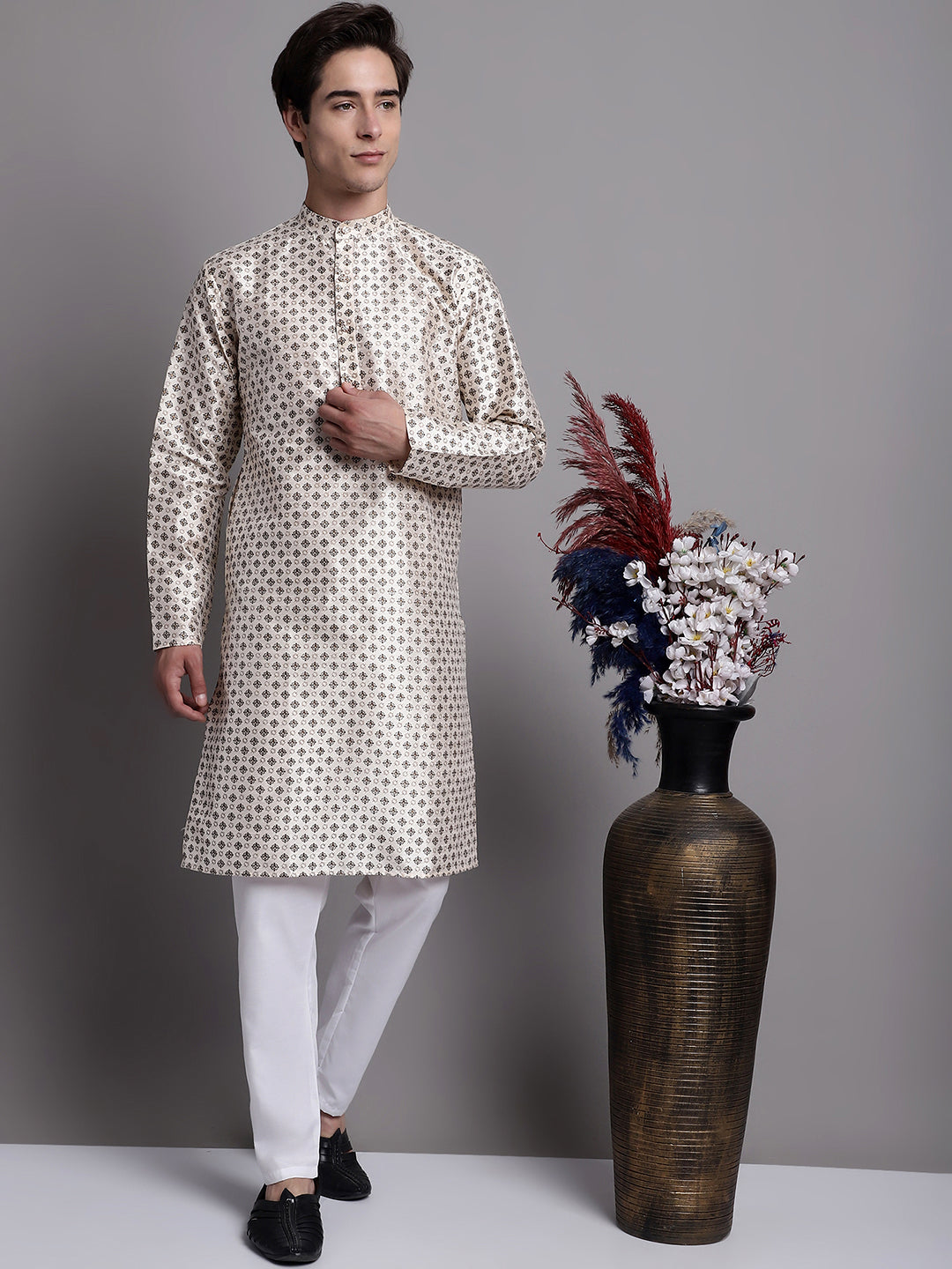 Jompers Men's Grey Printed Silk Blend Kurta Payjama