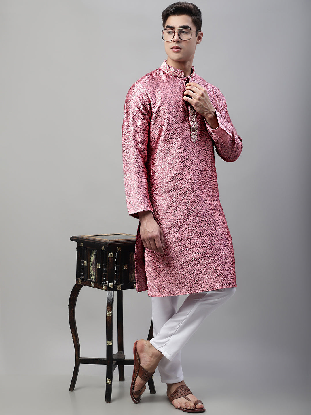 Jompers Men's Pink Collar Embroidered Silk Jacquard Kurta Pyjama