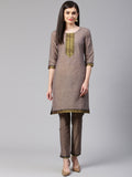 Jompers Women Grey Yoke Design Kurta with Trousers
