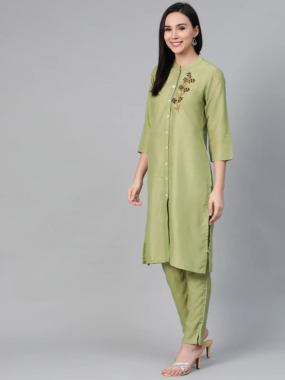 Jompers Women's Green Embroidered Detail Kurta with Trousers
