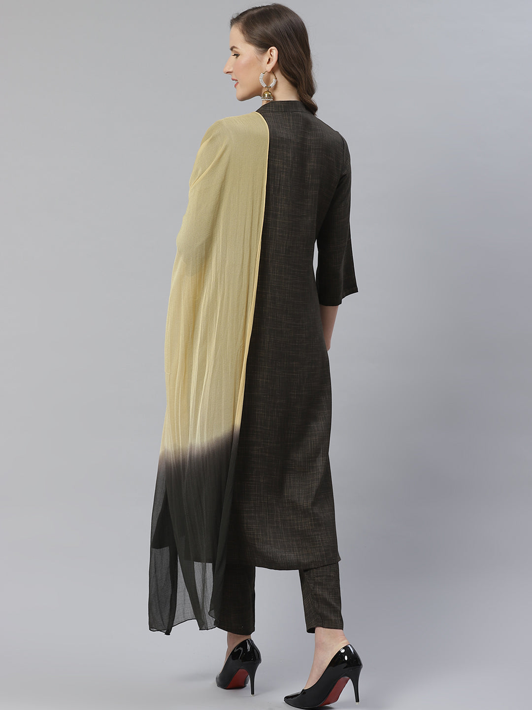 Jompers Women Charcoal Grey & Beige Self Checked Kurta with Trousers & Dupatta (Olive)
