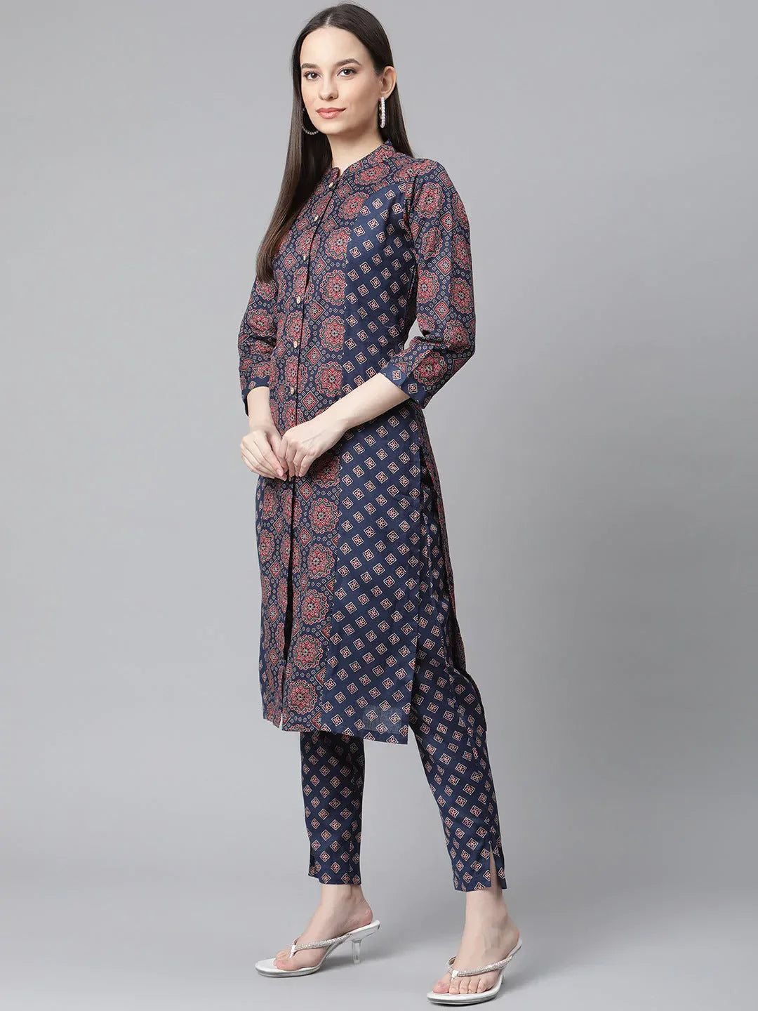 Jompers Women's Blue & Maroon Printed Regular Pure Cotton Kurta with Trousers & With Dupatta
