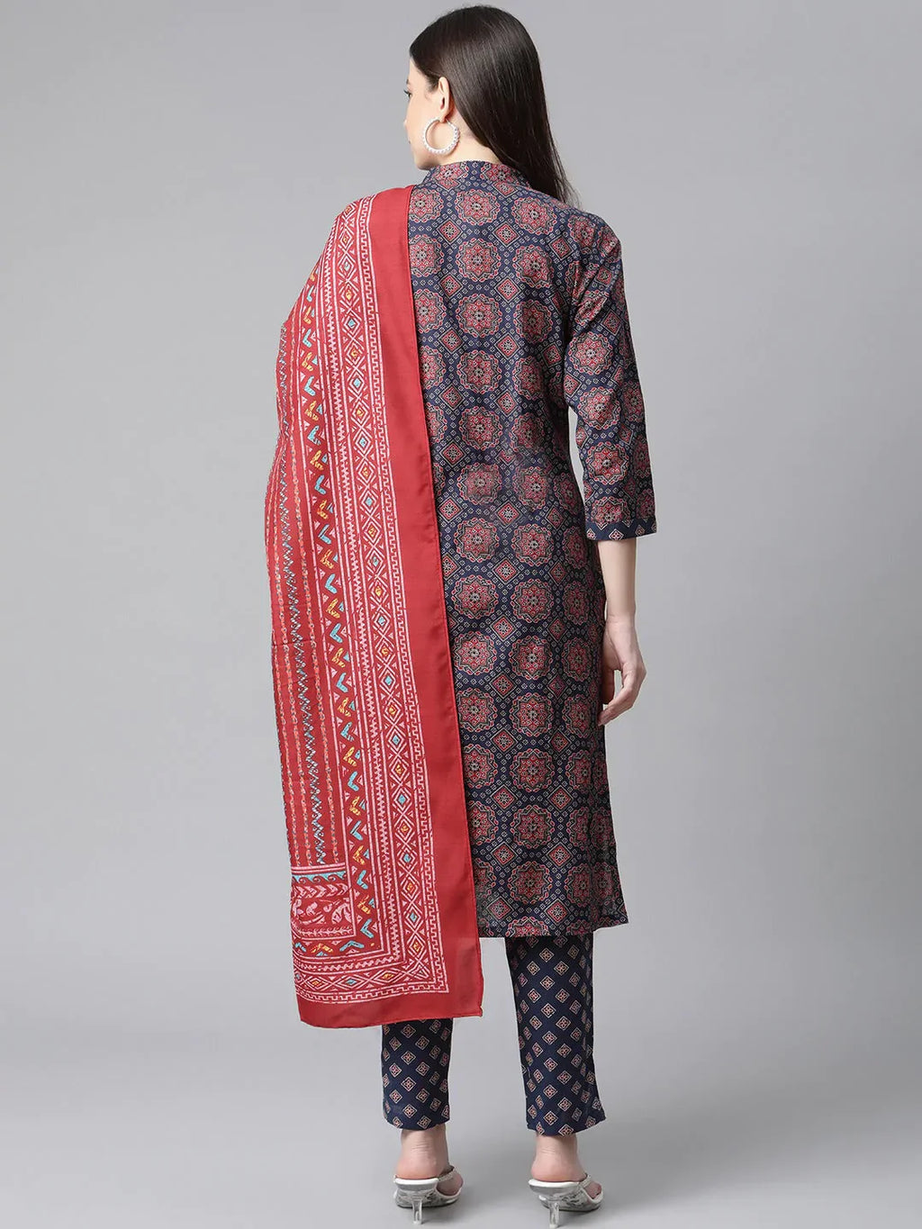 Jompers Women's Blue & Maroon Printed Regular Pure Cotton Kurta with Trousers & With Dupatta