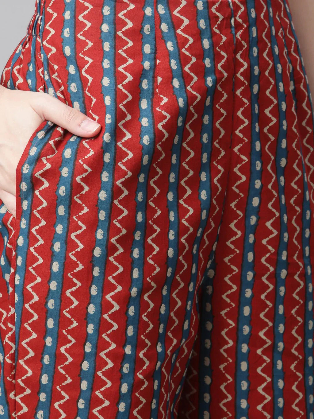 Jompers Women's Maroon & Blue Printed Regular Pure Cotton Kurta with Trousers & With Dupatta