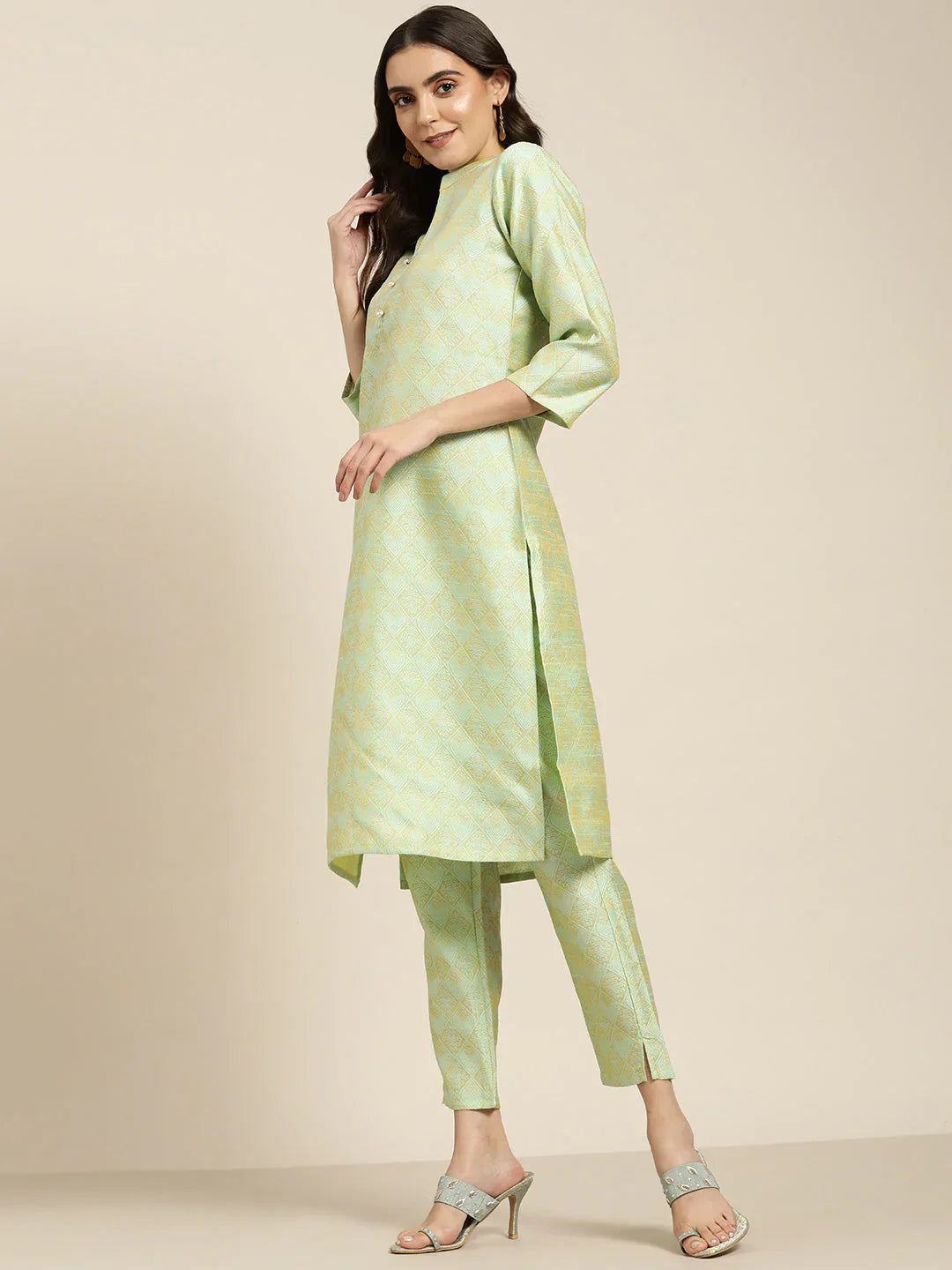 Jompers Women's Green Jacquard Woven Design Straight Kurta Trousers & Chikankari Dupatta