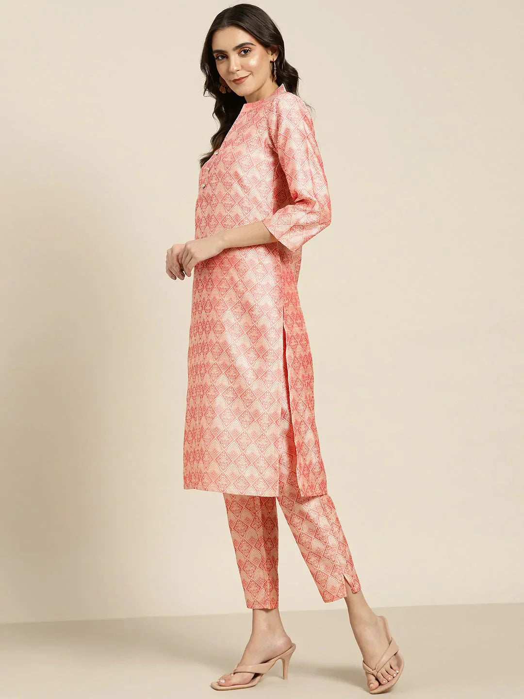 Jompers Women's Pink Jacquard Woven Design Straight Kurta Trousers & Chikankari Dupatta