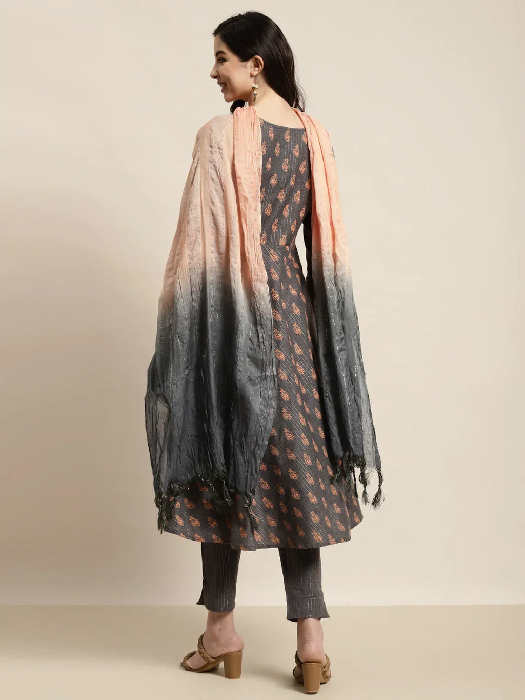 Jompers Women's Printed Kurta with Trousers & With Dupatta - Grey