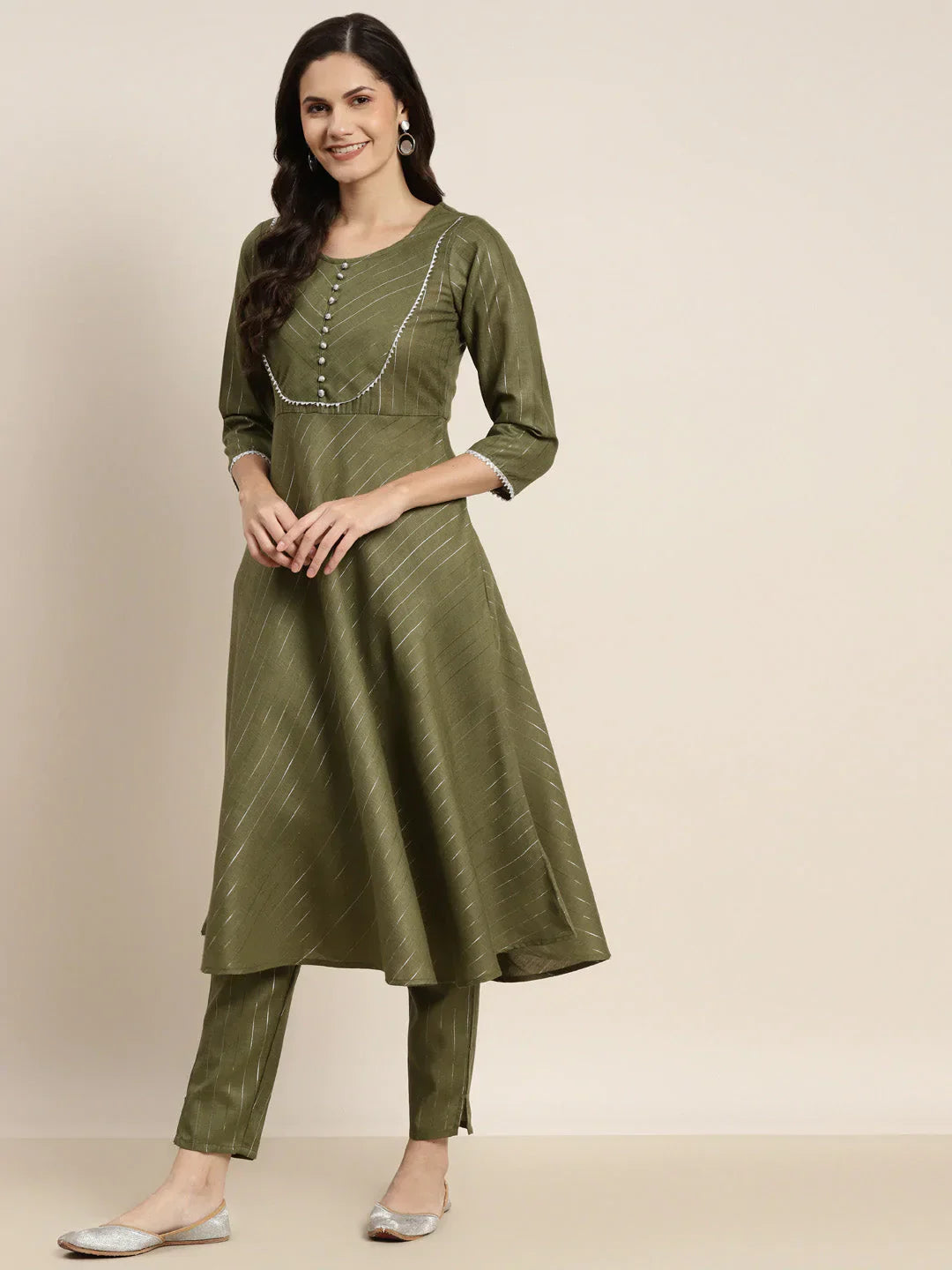 Jompers Women's Gotta Patti Kurta with Trousers & With Dupatta - Green