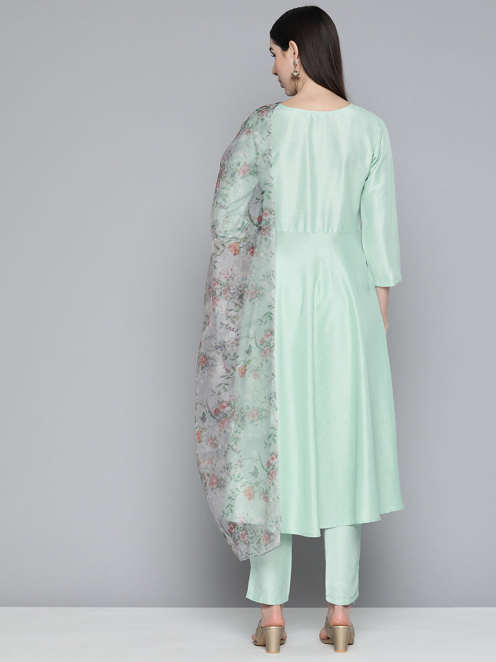 Jompers Women's Green Floral Embroidered Mirror Work Kurta with Trousers & With Dupatta