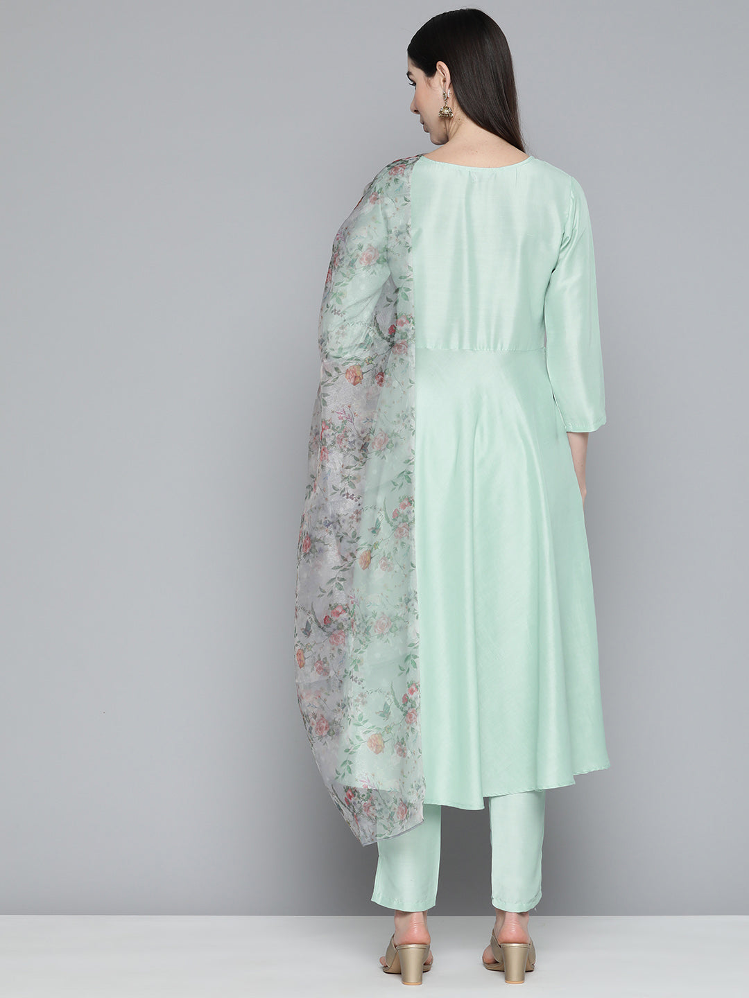 Jompers Women's Green Floral Embroidered Mirror Work Kurta with Trousers & With Dupatta
