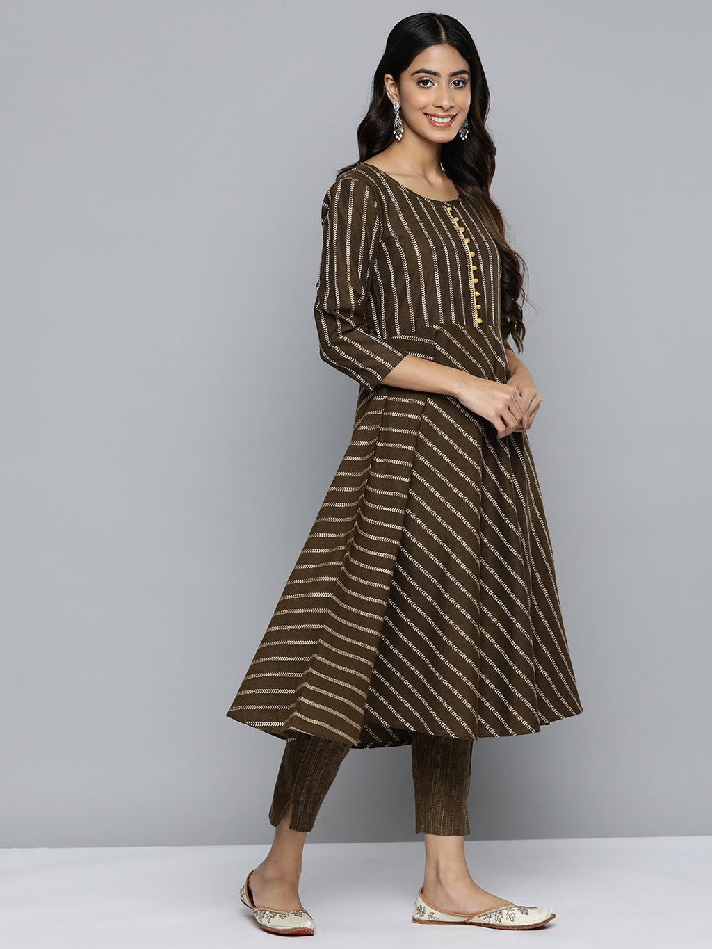 Jompers Women's Brown Embroidered Regular Kurta with Trousers & With Dupatta