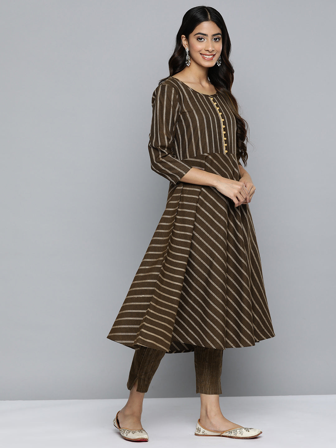 Jompers Women's Brown Embroidered Regular Kurta with Trousers & With Dupatta