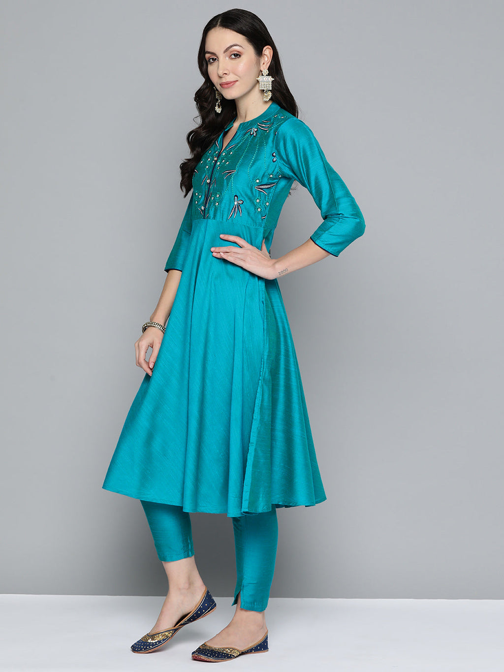 Jompers Women's Floral Embroidered Kurta with Trousers & With Dupatta - Blue