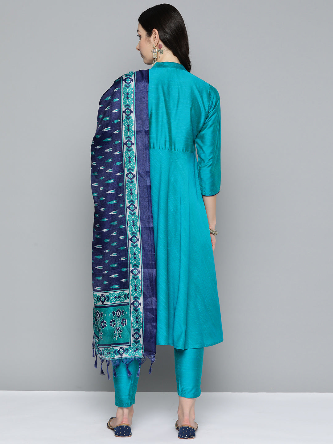 Jompers Women's Floral Embroidered Kurta with Trousers & With Dupatta - Blue